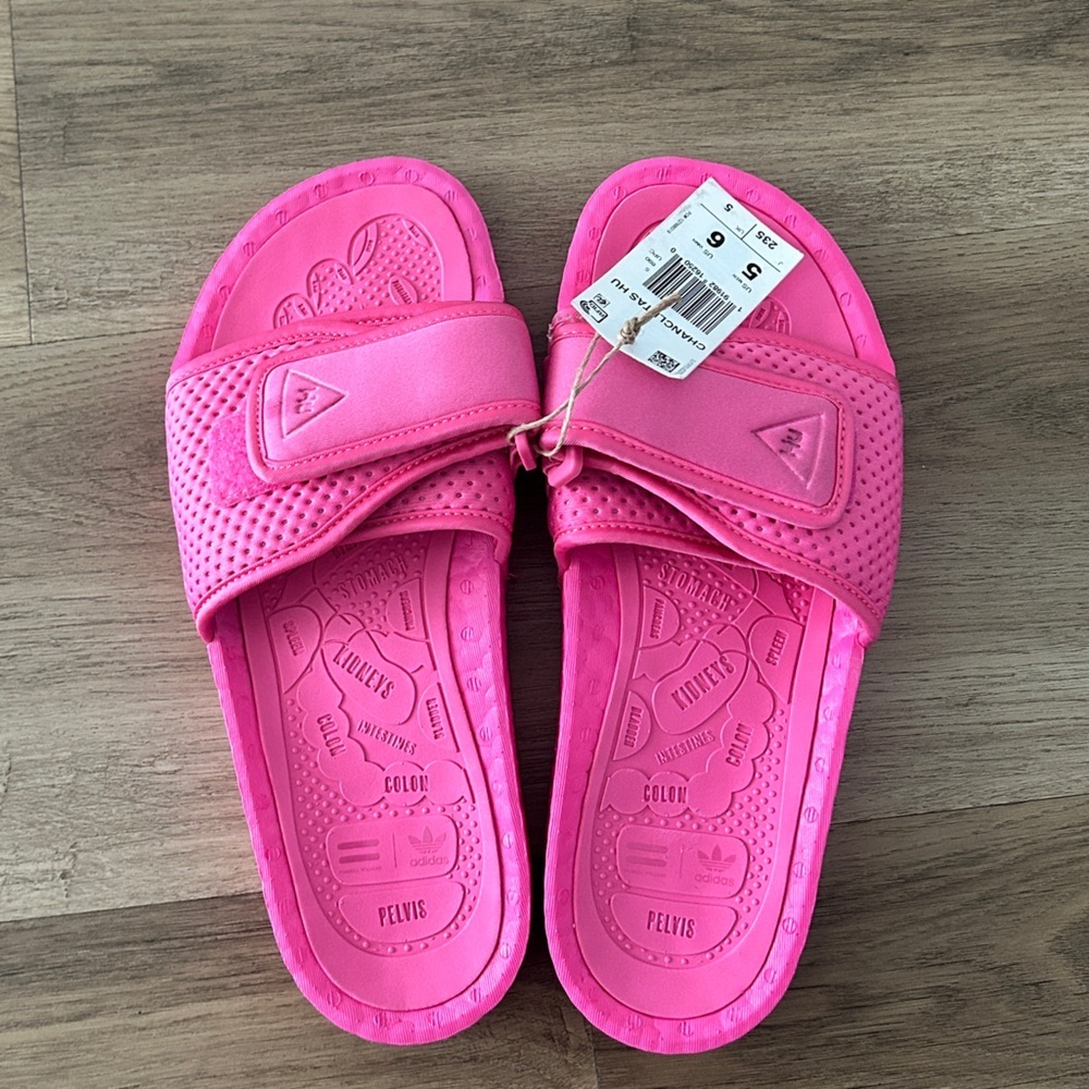 Pharrell x Adidas Boost Slide 'Semi Solar Pink, Chancletas, HU, Unisex - NWT - Picture 1 of 15